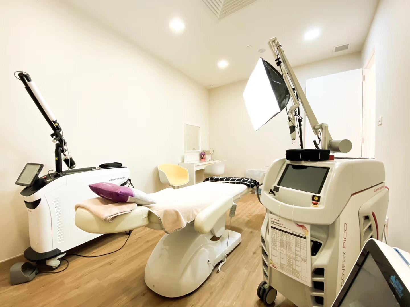 Clinical treatment suite with modern medical aesthetic equipment at Self Aesthetics Palais Renaissance
